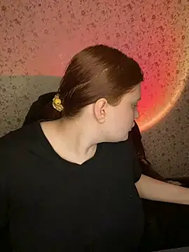 Snapshot of NicollVeys chatting on February 15, 5:31 pm NicollVeys online show from February 15, 5:31 pm