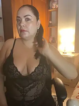 Snapshot of EmiHarrys chatting on March 19, 9:57 am EmiHarrys online show from March 19, 9:57 am