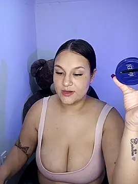Snapshot of Valeriaa_21 chatting on July 26, 2:53 am Valeriaa 21 online show from July 26, 2:53 am