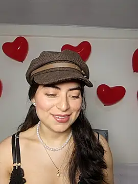 saasha Petit online show from February 17, 10:23 am