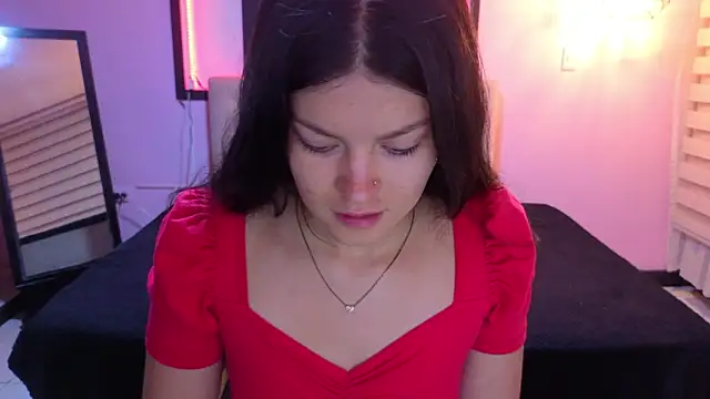 Sara valderrama  online show from February 14, 1:30 pm