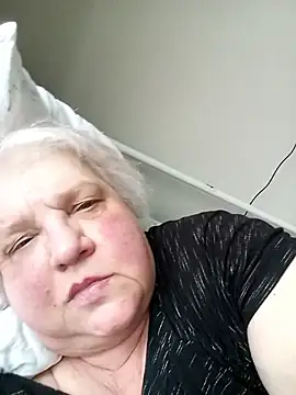 HapinessLovee online show from March 30, 5:41 am