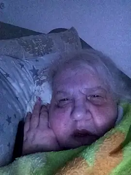 HapinessLovee online show from April 4, 6:05 pm