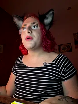 alien ate red online show from December 16, 8:58 pm