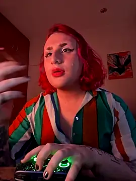 alien ate red online show from December 18, 9:10 pm