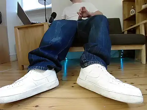 Snapshot of jonas_camboy chatting on May 19, 4:46 pm jonas camboy online show from May 19, 4:46 pm