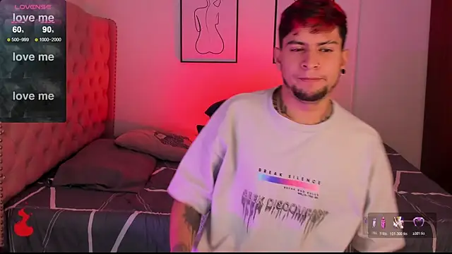 Snapshot of vaalentiino chatting on January 16, 6:56 pm vaalentiino online show from January 16, 6:56 pm