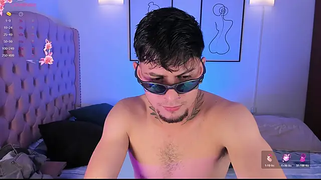 Snapshot of vaalentiino chatting on February 20, 8:09 pm vaalentiino online show from February 20, 8:09 pm