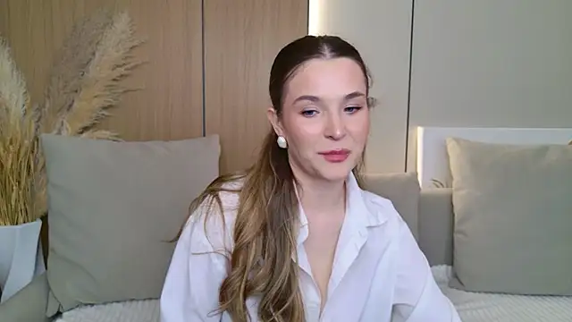 Lina Sinerz online show from May 24, 4:12 pm