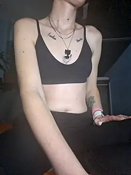 Snapshot of Er_yes_ass chatting on January 10, 9:52 pm Er yes ass online show from January 10, 9:52 pm