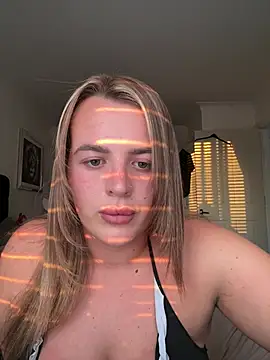 Snapshot of Princessofpleasure chatting on June 8, 7:58 pm Princessofpleasure online show from June 8, 7:58 pm