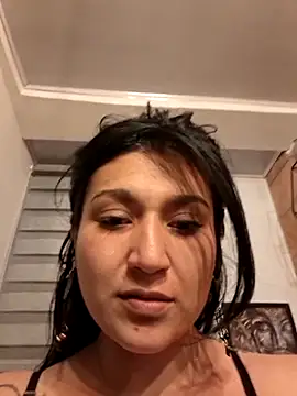 Snapshot of Magenta_Moon chatting on May 14, 11:44 pm Magenta Moon online show from May 14, 11:44 pm