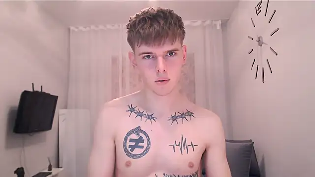 Snapshot of Fredd_Xanders chatting on May 20, 4:51 am Fredd Xanders online show from May 20, 4:51 am