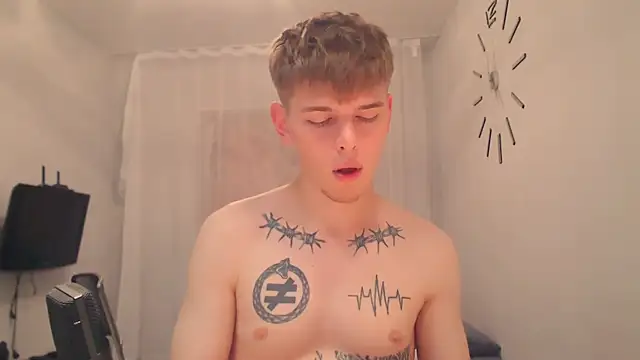 Fredd Xanders online show from July 14, 3:33 am