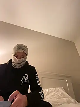 phantom898983 online show from April 2, 3:59 am