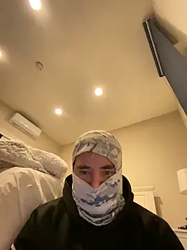 phantom898983 online show from April 3, 8:01 am