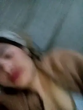 Snapshot of mon-monk chatting on January 16, 2:21 pm mon-monk online show from January 16, 2:21 pm