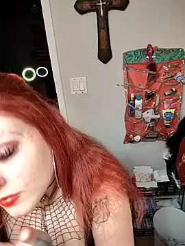 Snapshot of SpiderRose chatting on February 22, 2:24 am SpiderRose online show from February 22, 2:24 am