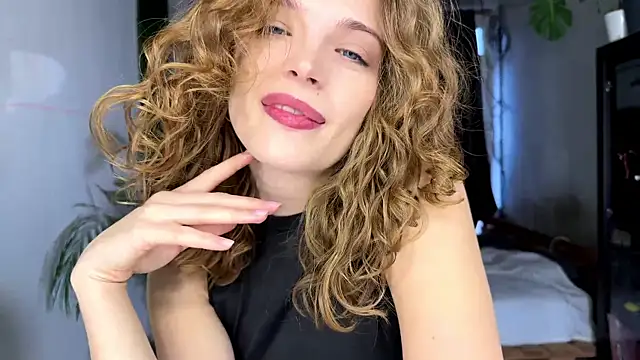 Snapshot of Miss_Monroe chatting on February 26, 6:45 am Miss Monroe online show from February 26, 6:45 am