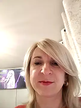 Snapshot of AhlyssaLove1155 chatting on April 22, 4:52 pm AhlyssaLove1155 online show from April 22, 4:52 pm