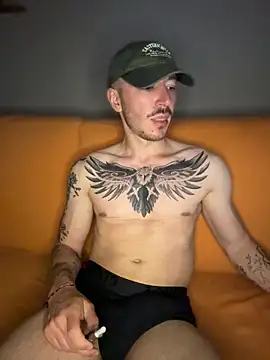 andreacreator online show from May 7, 6:46 pm