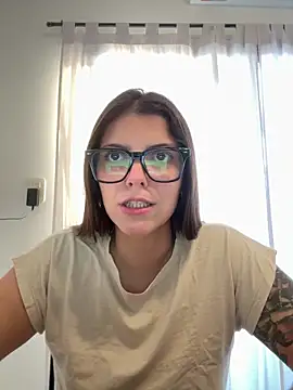 Snapshot of lililovexx chatting on March 19, 9:41 pm lililovexx online show from March 19, 9:41 pm