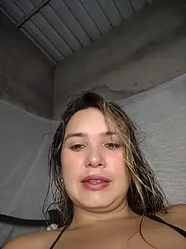 Snapshot of Charlott_smi chatting on April 24, 5:15 pm Charlott smi online show from April 24, 5:15 pm