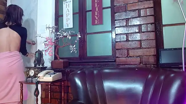 Snapshot of Sue_Sparkle chatting on December 20, 7:10 pm Sue Sparkle online show from December 20, 7:10 pm