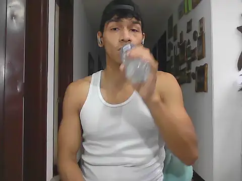 Snapshot of Patrick3_5556 chatting on April 11, 12:09 pm Patrick3 5556 online show from April 11, 12:09 pm