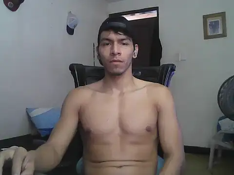 Snapshot of Patrick3_5556 chatting on April 21, 1:17 pm Patrick3 5556 online show from April 21, 1:17 pm