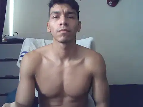 Snapshot of Patrick3_5556 chatting on July 31, 12:26 pm Patrick3 5556 online show from July 31, 12:26 pm