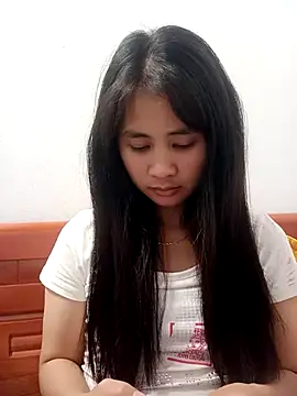 Him MountainGirl online show from April 2, 4:32 am