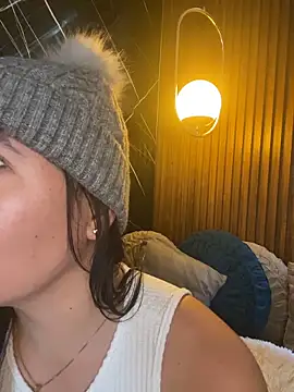 ValentinaEliot online show from April 4, 4:26 pm