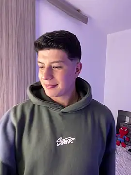 Goldenknight33 online show from December 16, 2:44 pm