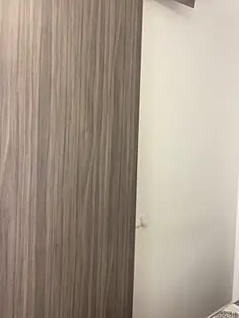 Goldenknight33 online show from April 7, 2:28 pm