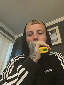 Snapshot of Big_German_cock974 chatting on July 31, 12:10 am Big German cock974 online show from July 31, 12:10 am