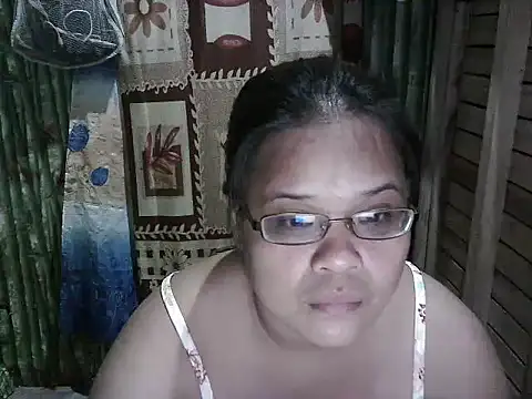 Snapshot of Hotty_babe23 chatting on May 24, 11:59 am Hotty babe23 online show from May 24, 11:59 am