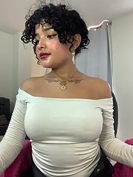 ladulcemary  online show from April 18, 7:58 pm