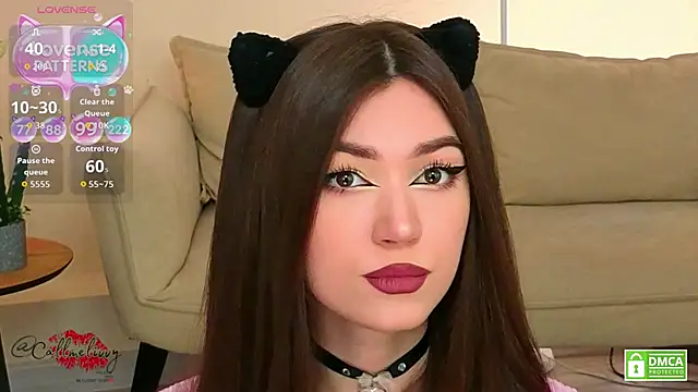 oliviaah  online show from April 10, 3:06 pm