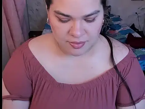 Snapshot of NinaFuentes2X chatting on May 9, 4:17 am NinaFuentes2X online show from May 9, 4:17 am