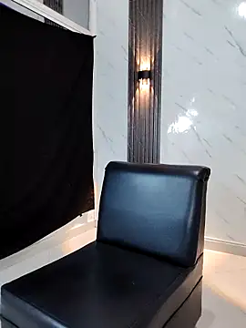 CaramelDesire online show from April 18, 12:47 am