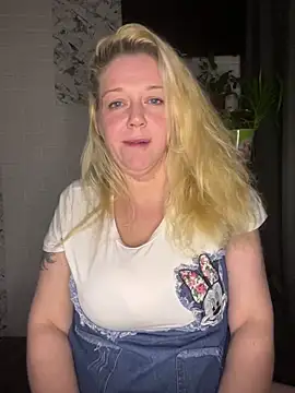 Snapshot of JenniferCarmen chatting on January 31, 9:46 pm JenniferCarmen online show from January 31, 9:46 pm