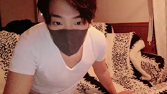 Snapshot of -kou-- chatting on April 15, 10:55 am -kou-- online show from April 15, 10:55 am