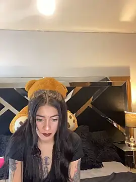 Snapshot of Moon_Magic666 chatting on February 11, 7:30 pm Moon Magic666 online show from February 11, 7:30 pm