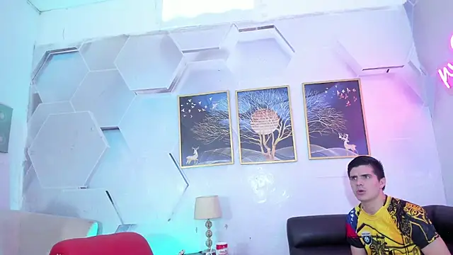 Snapshot of Alex_jeins_at chatting on February 14, 2:14 pm Alex jeins at online show from February 14, 2:14 pm