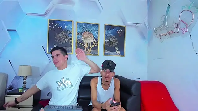 Snapshot of Alex_jeins_at chatting on February 27, 2:39 pm Alex jeins at online show from February 27, 2:39 pm