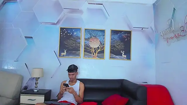 Snapshot of Alex_jeins_at chatting on February 28, 2:51 pm Alex jeins at online show from February 28, 2:51 pm