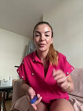 Snapshot of Carlafeet chatting on July 2, 12:00 pm Carlafeet online show from July 2, 12:00 pm