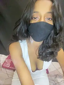 Snapshot of Hottie_kia chatting on June 4, 5:30 pm Hottie kia online show from June 4, 5:30 pm
