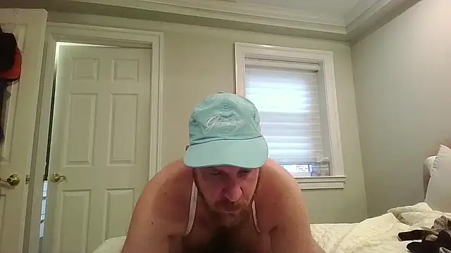 Snapshot of BeefyNcloudy chatting on January 10, 5:04 pm BeefyNcloudy online show from January 10, 5:04 pm